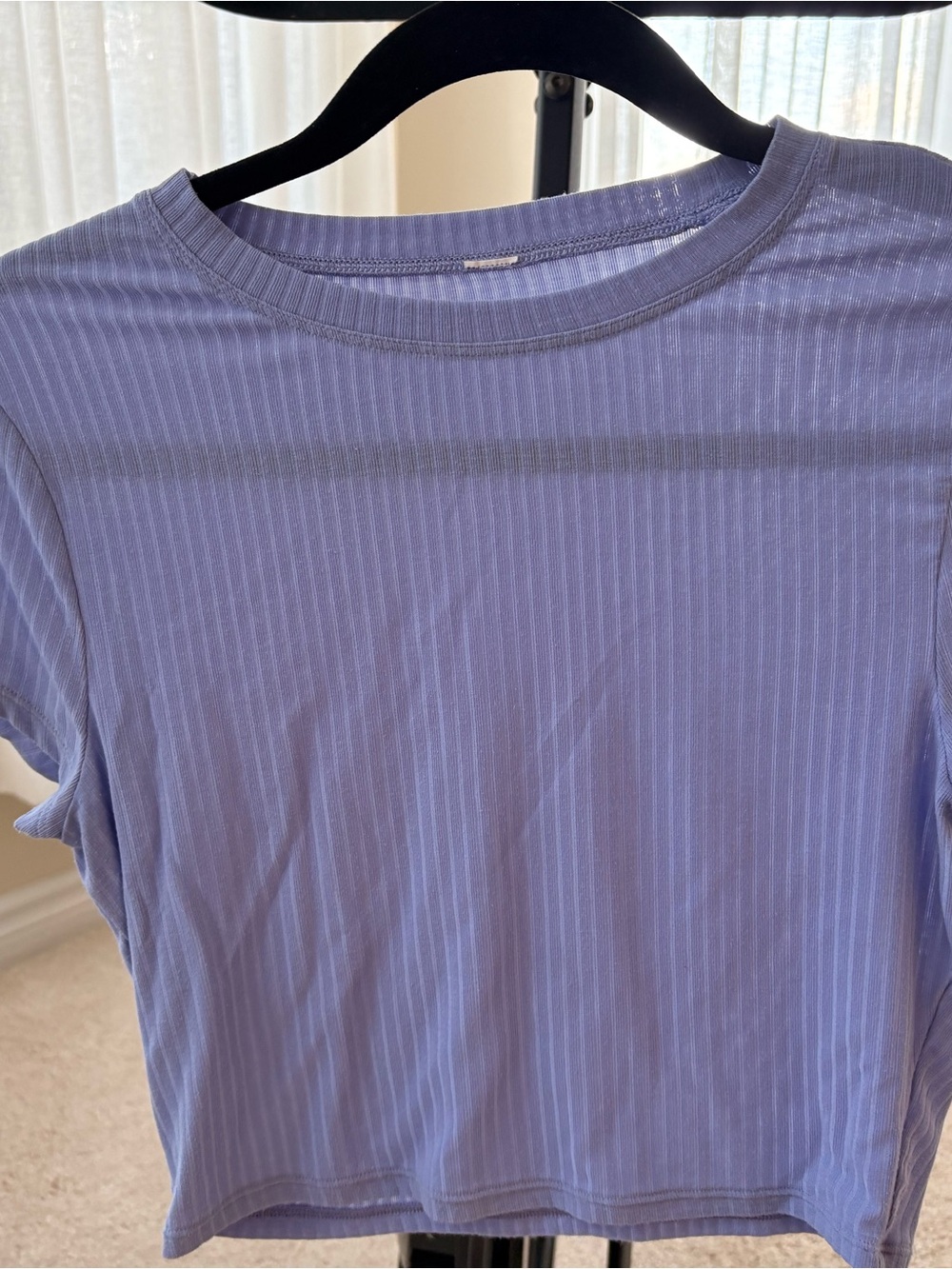 alo yoga sea coast ribbed Women’s Short Sleeve cropped Tee - Lavender